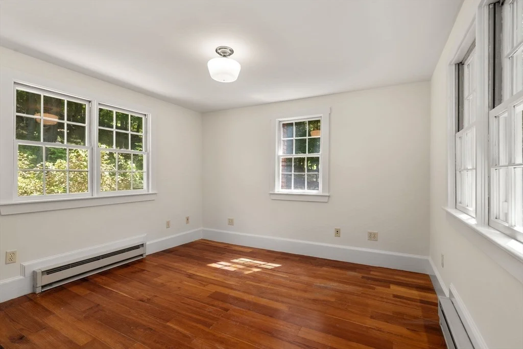 Photo of 495 Edmands Rd