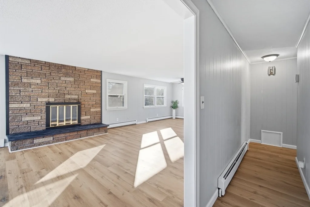 Photo of 87 Clarendon Ave