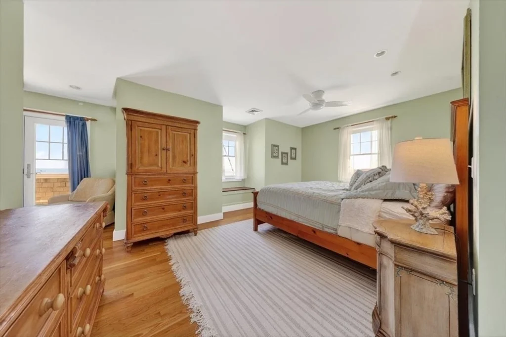 Photo of 33 Oceanside Drive