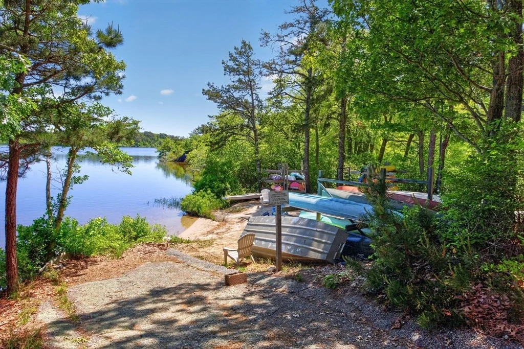 Photo of 98 Leland Rd