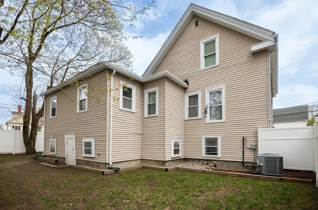 Photo of 3 Pond Street