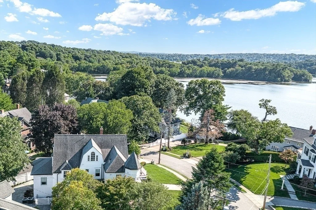 Photo of 6 Lakeview Road