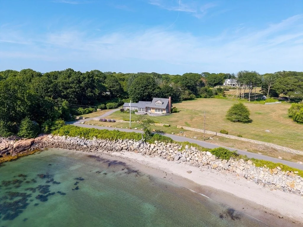 Photo of 100 Eastern Point Blvd