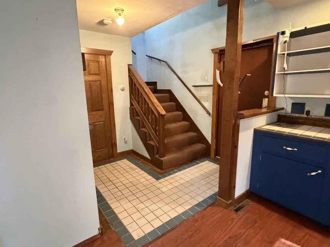 Photo of 232 River Rd