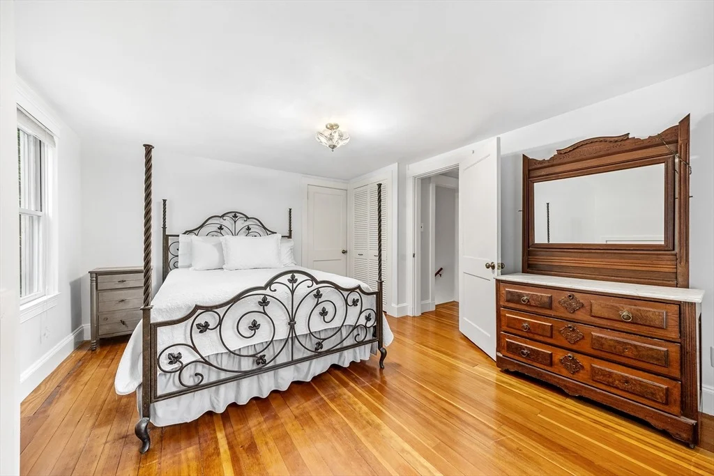 Photo of 212 Cushing Street