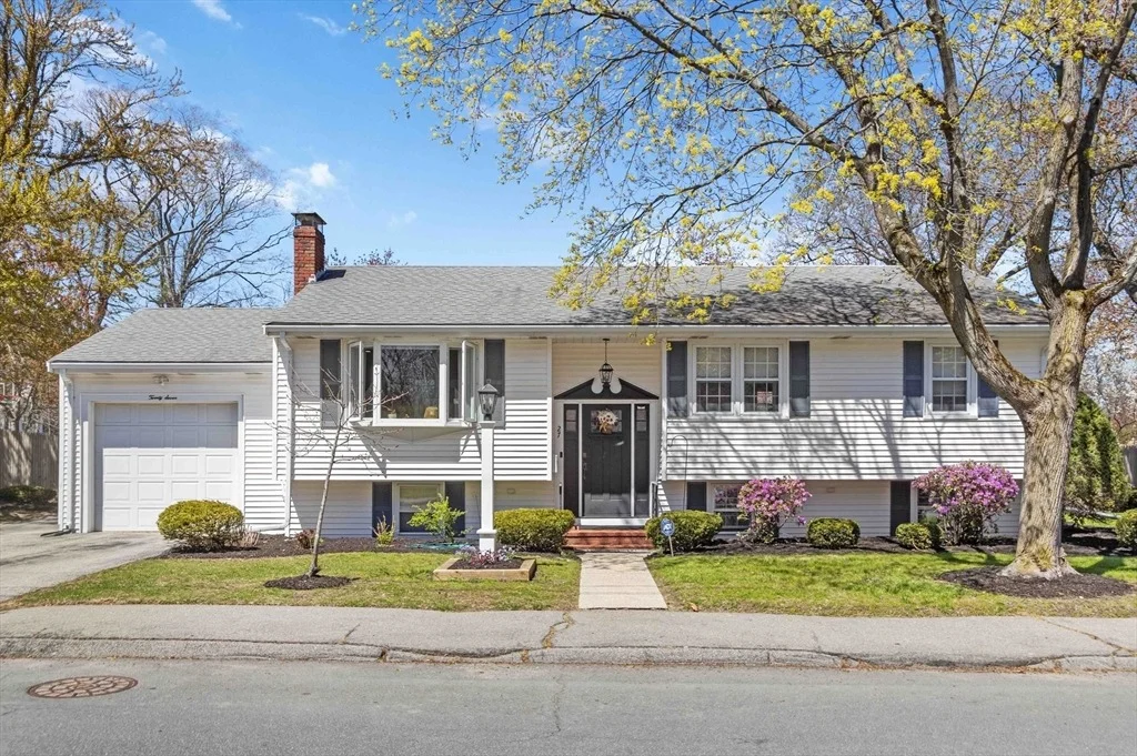 Photo of 27 Sun Valley Dr