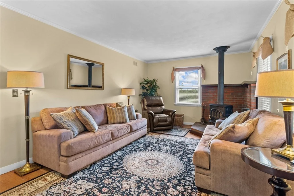 Photo of 19 Goldsmith Ave