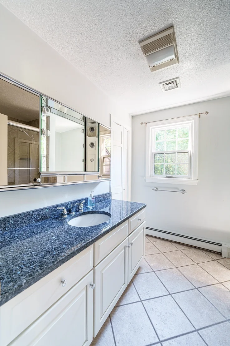 Photo of 12 Clarridge Circle