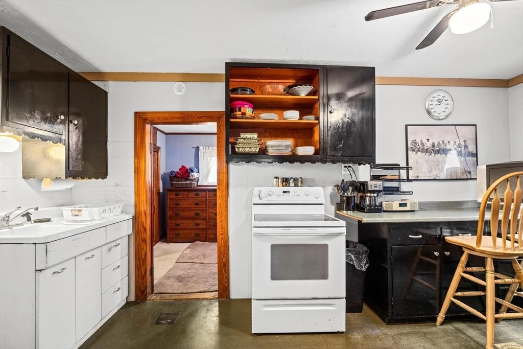 Photo of 8 Rawson Ave.