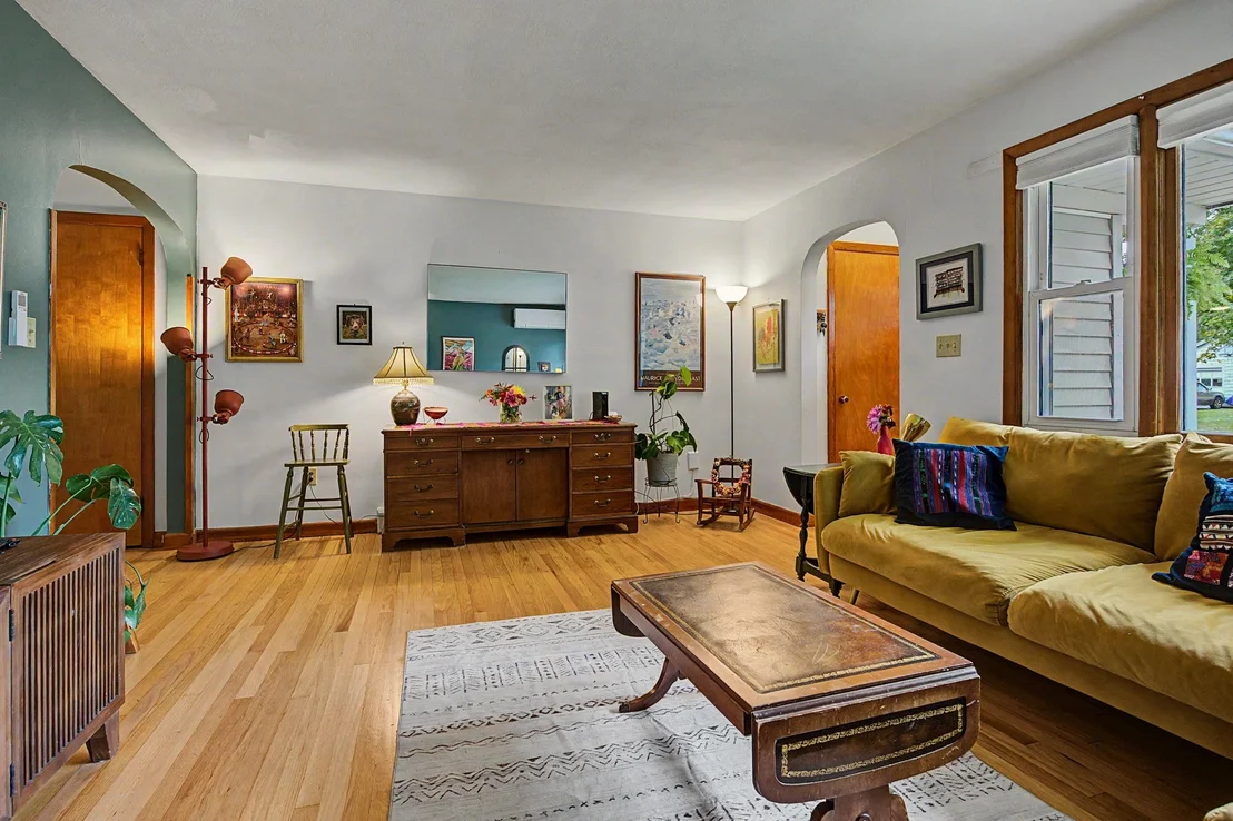 Photo of 10 Alden St