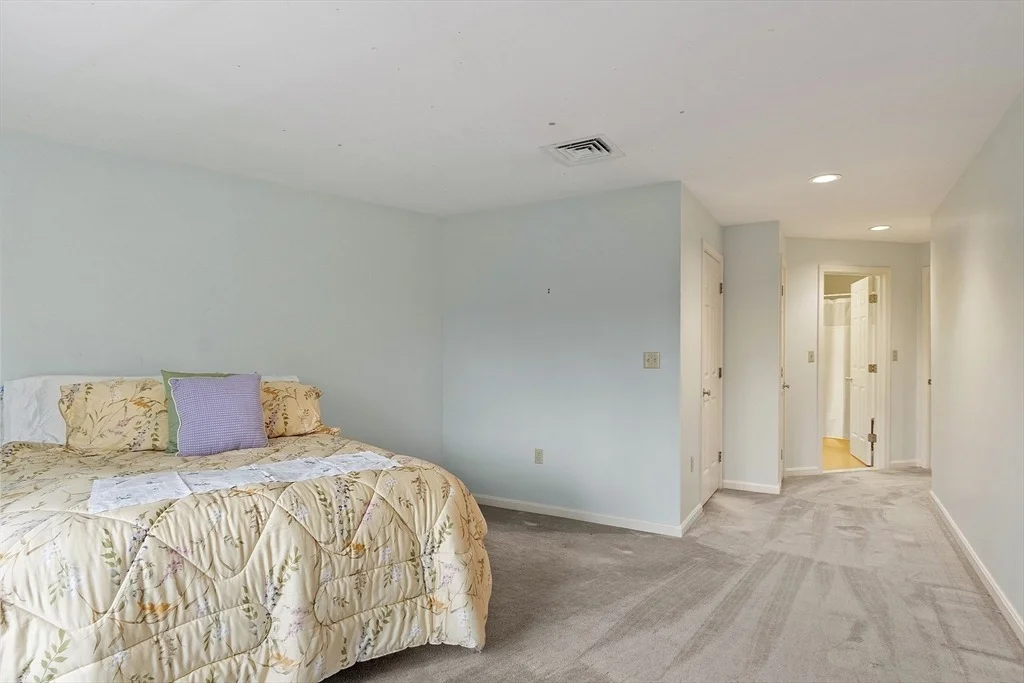 Photo of Unit 4004 at 4004 Brompton Circle