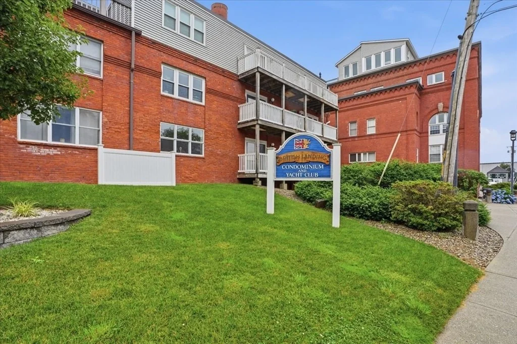 Photo of Unit 302 at 45 Main Street