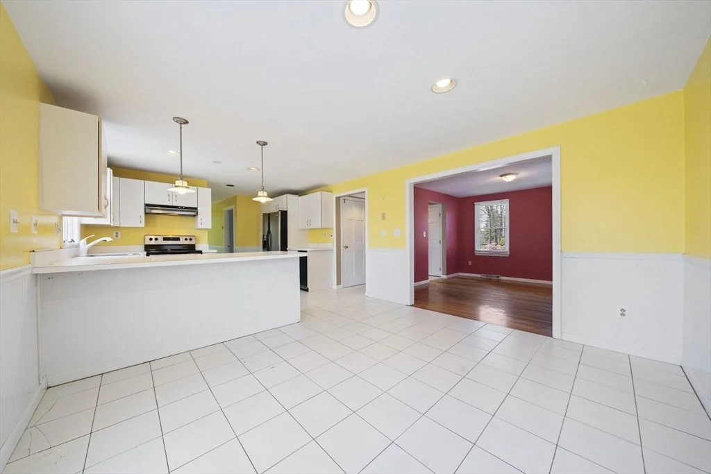 Photo of 75 Erica Dr