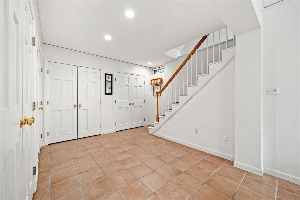 Photo of 7 Leslie Cove