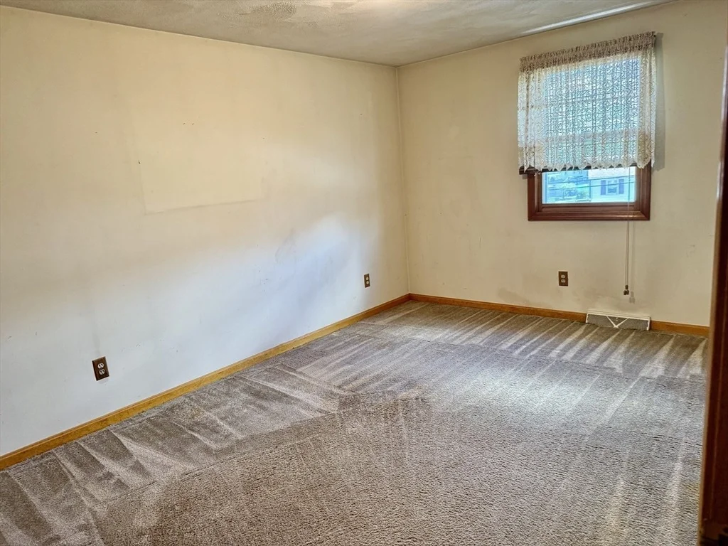 Photo of 90 Augustus St