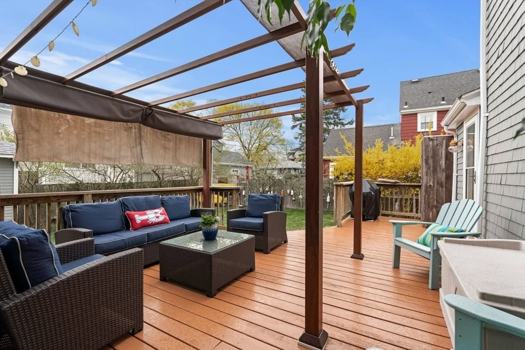 Photo of 23 Sevinor Rd