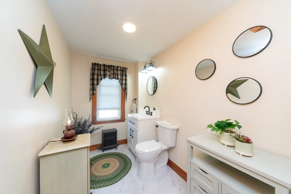 Photo of 117 River St