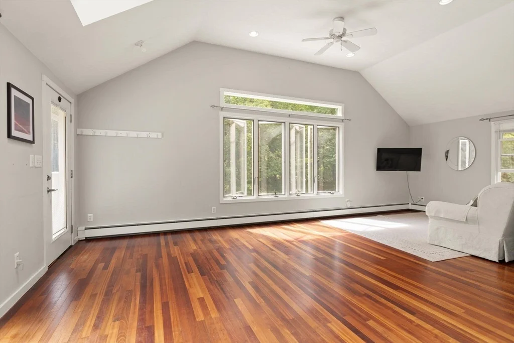 Photo of 10 Lakin St