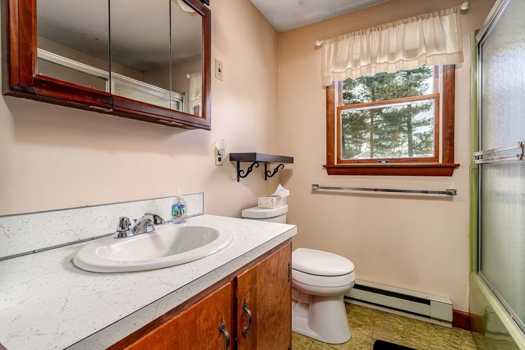 Photo of 10 Jonathan Dr