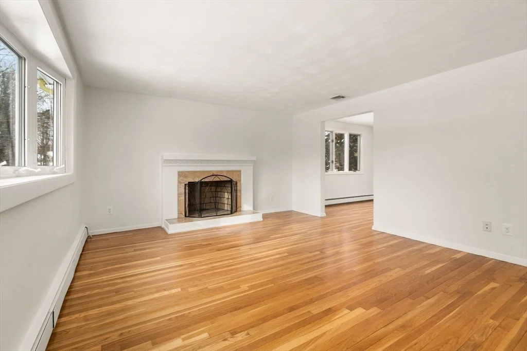 Photo of 10 Whittier Rd