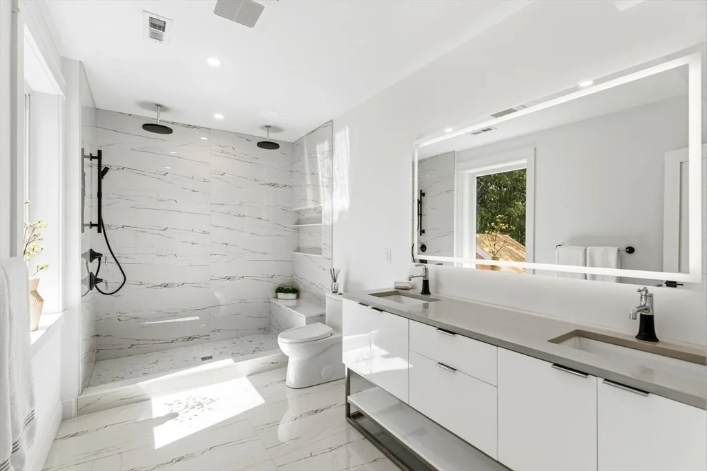 Photo of 27 Lewis Avenue