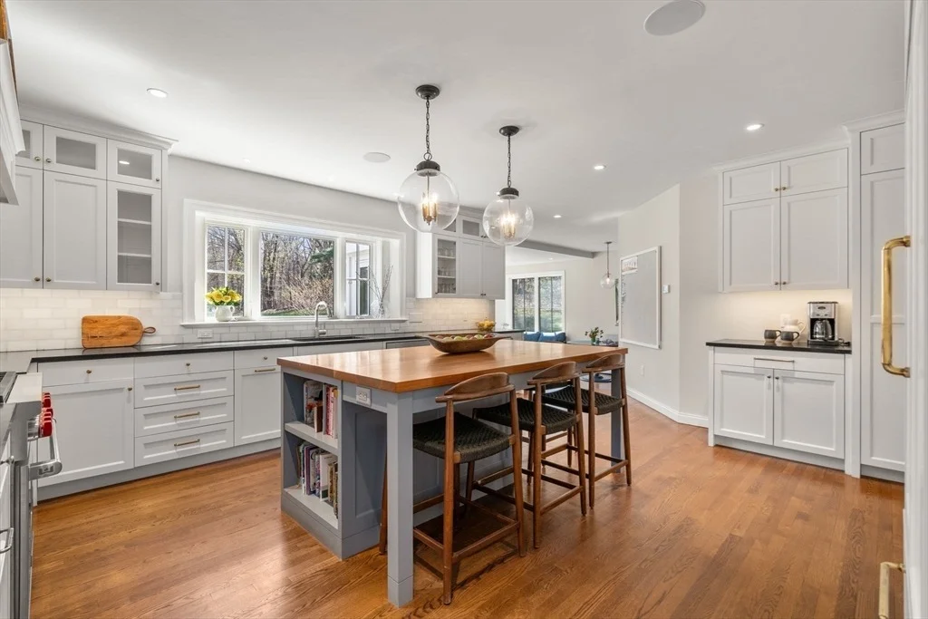 Photo of 10 Main Street