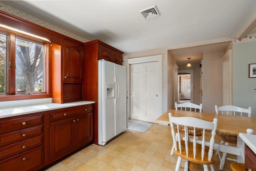 Photo of 84 Sassamon Ave