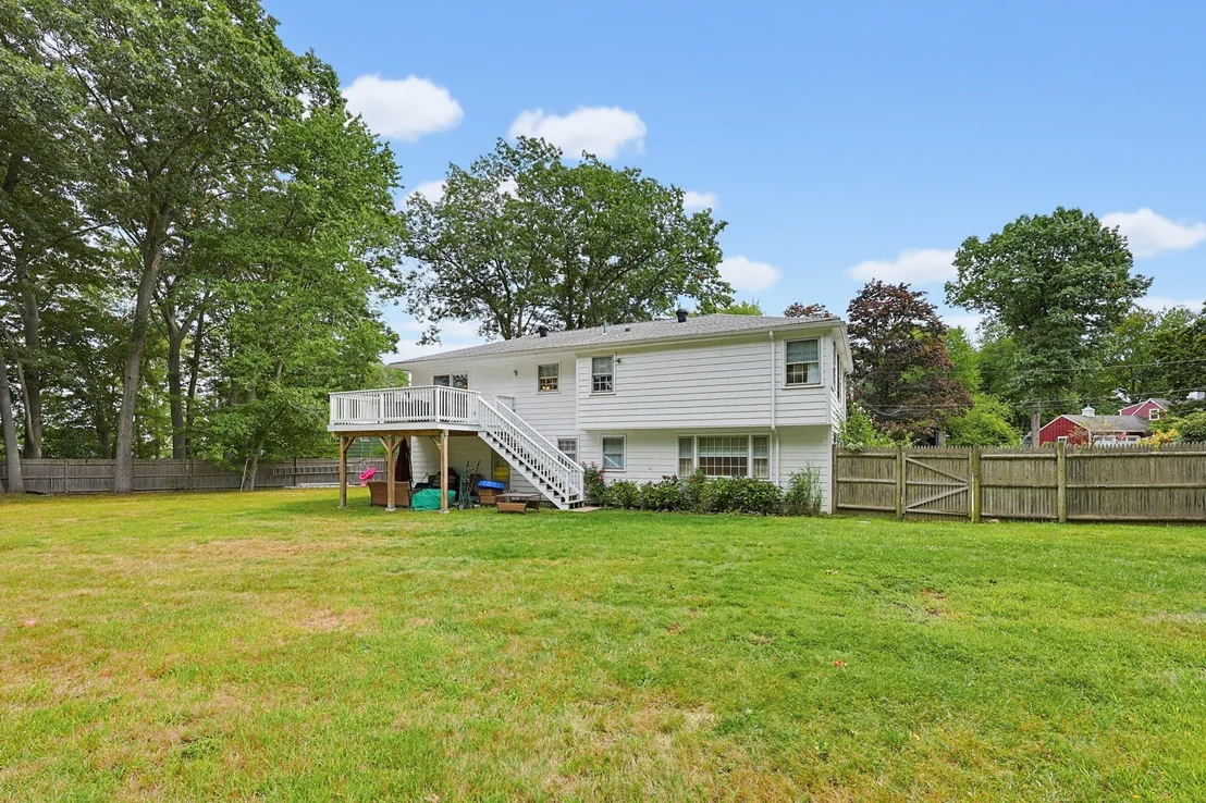 Photo of 10 Howe Circle