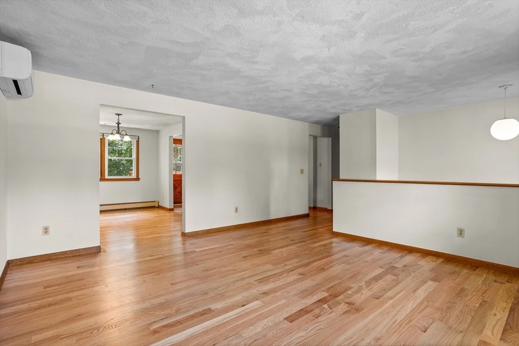 Photo of 19 Douglas Dr
