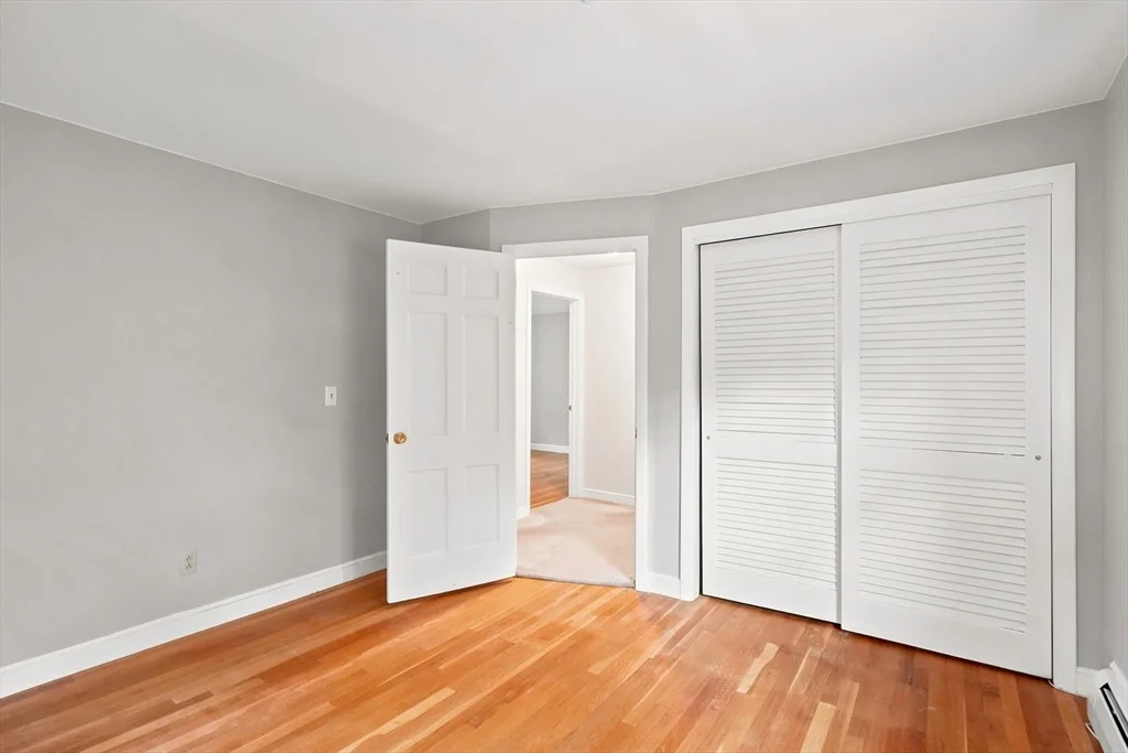 Photo of 52 Lanewood Ave