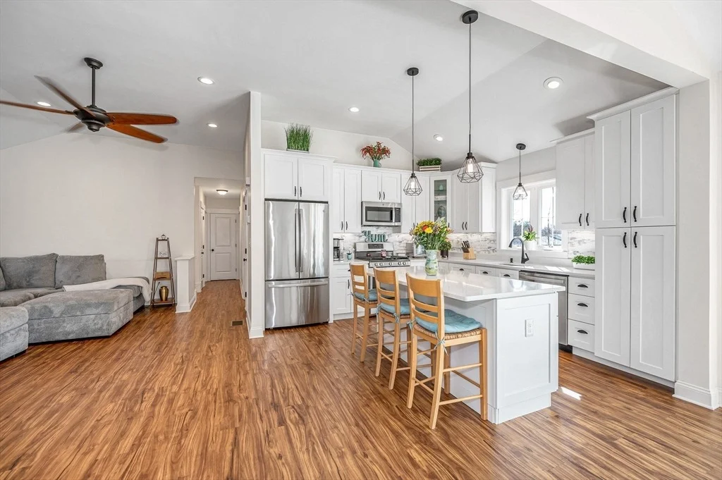 Photo of 24 Eaton Dr