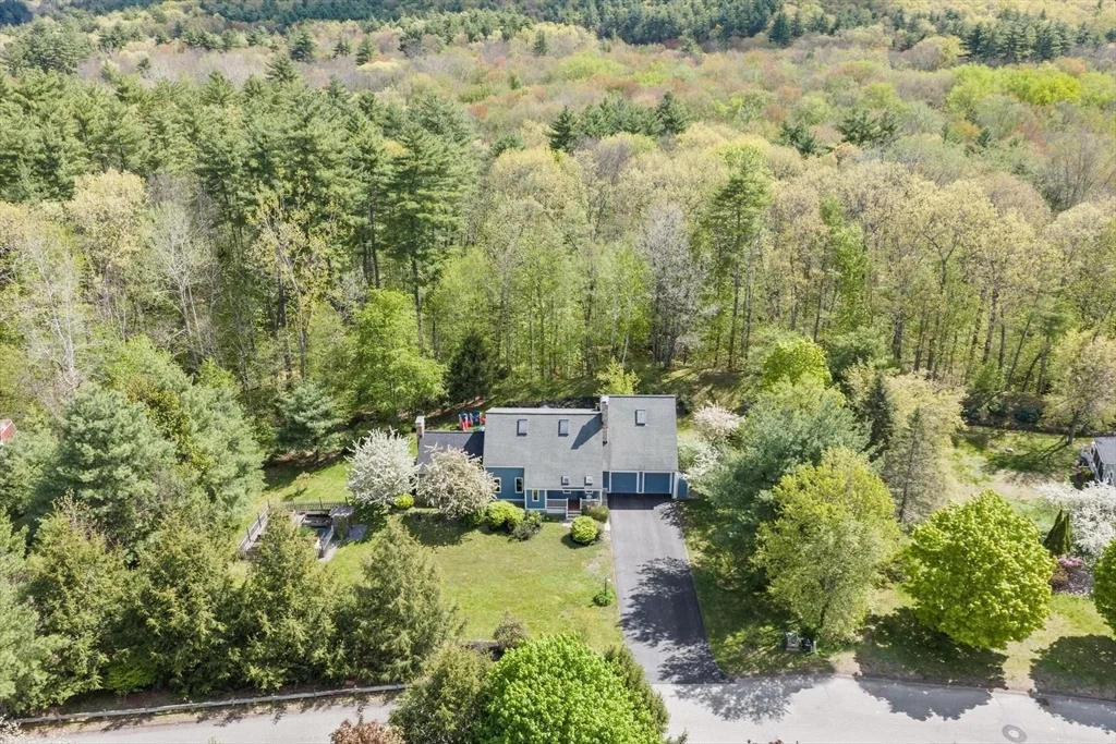 Photo of 6 Baywoods Dr