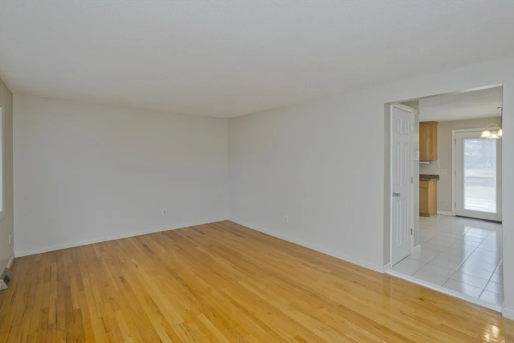 Photo of 75 Penncastle St
