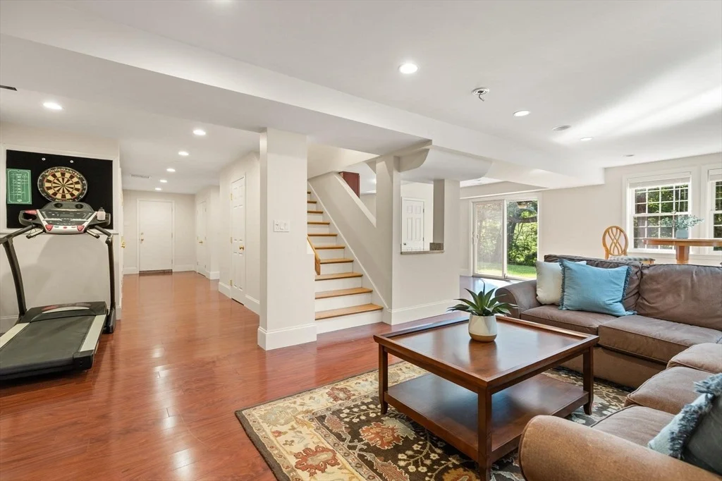 Photo of 28 Thompson Dr
