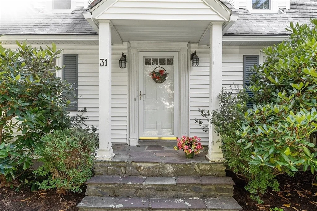 Photo of 31 Crestview Dr
