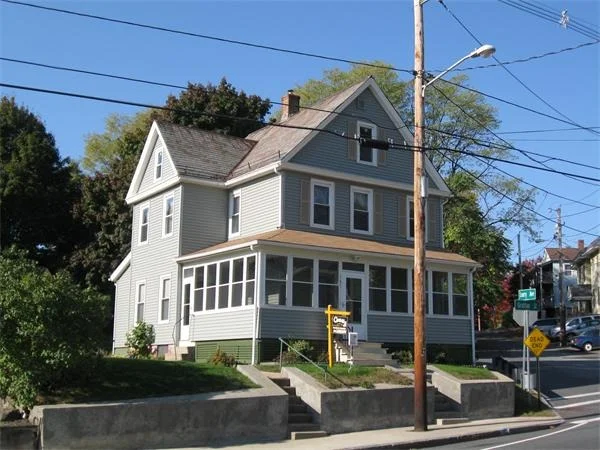 Photo of 161 Grattan St.