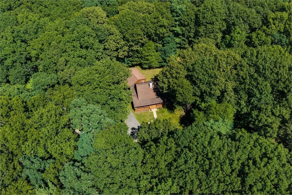 Photo of 19 Taylor Hill Rd