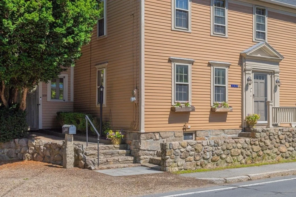 Photo of 359 Western Ave