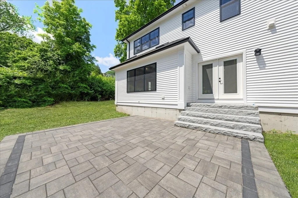 Photo of 74 Farwell St