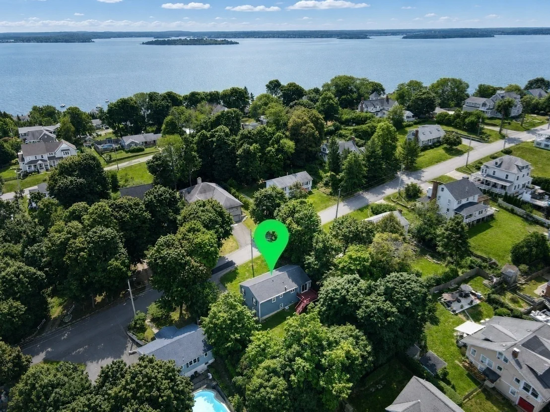 Photo of 16 Andrew Avenue