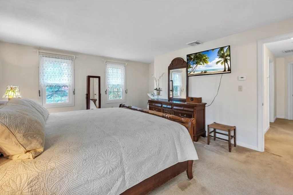 Photo of 143 Charlton Rd