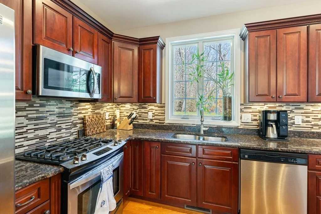 Photo of 368 Cottrell Rd