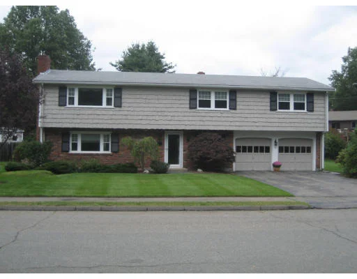 Photo of 8 Deerfield Lane