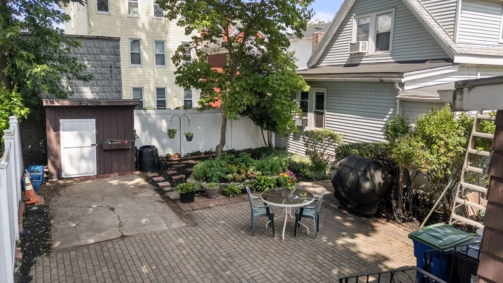 Photo of 31 Everett Ave