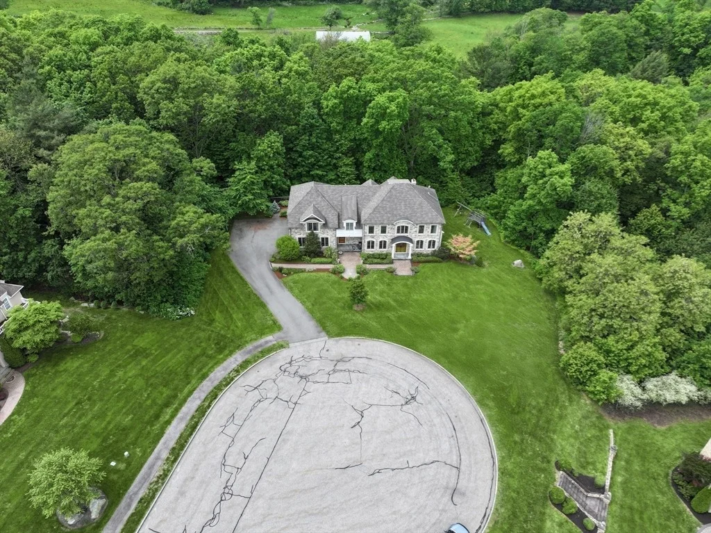 Photo of 5 Copperbeech Circle