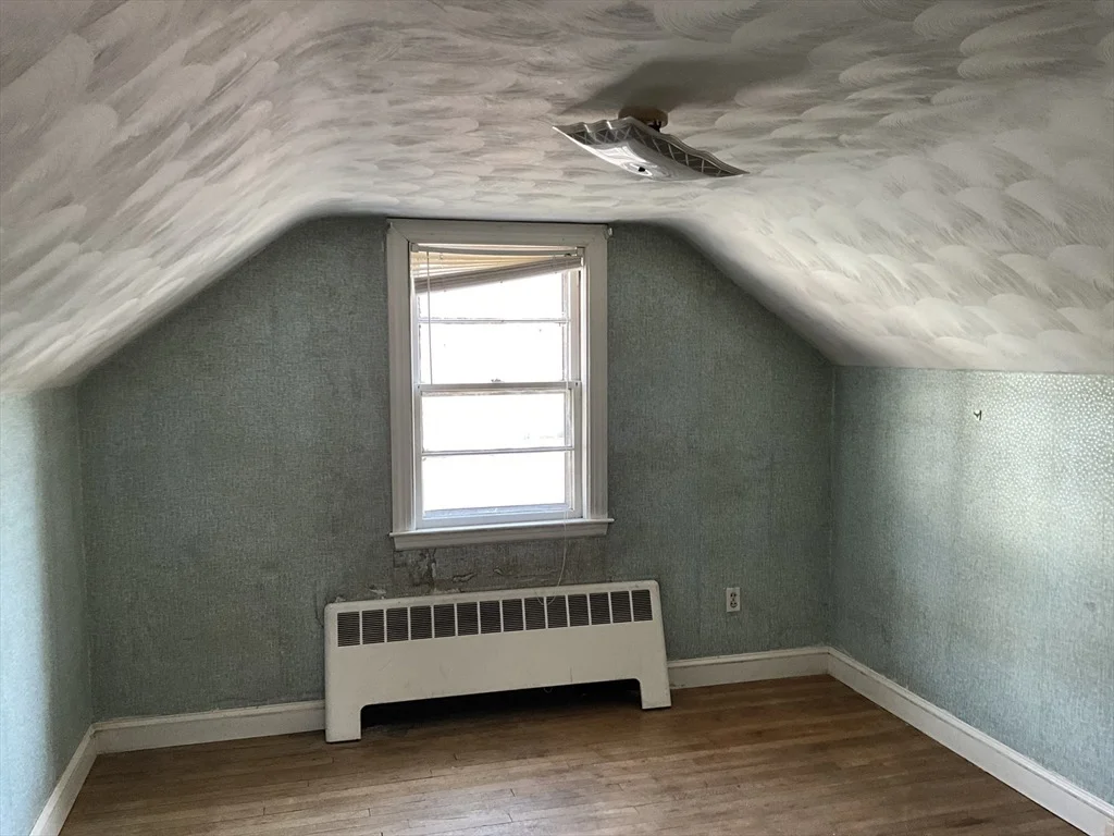 Photo of 14 Oakcrest Rd