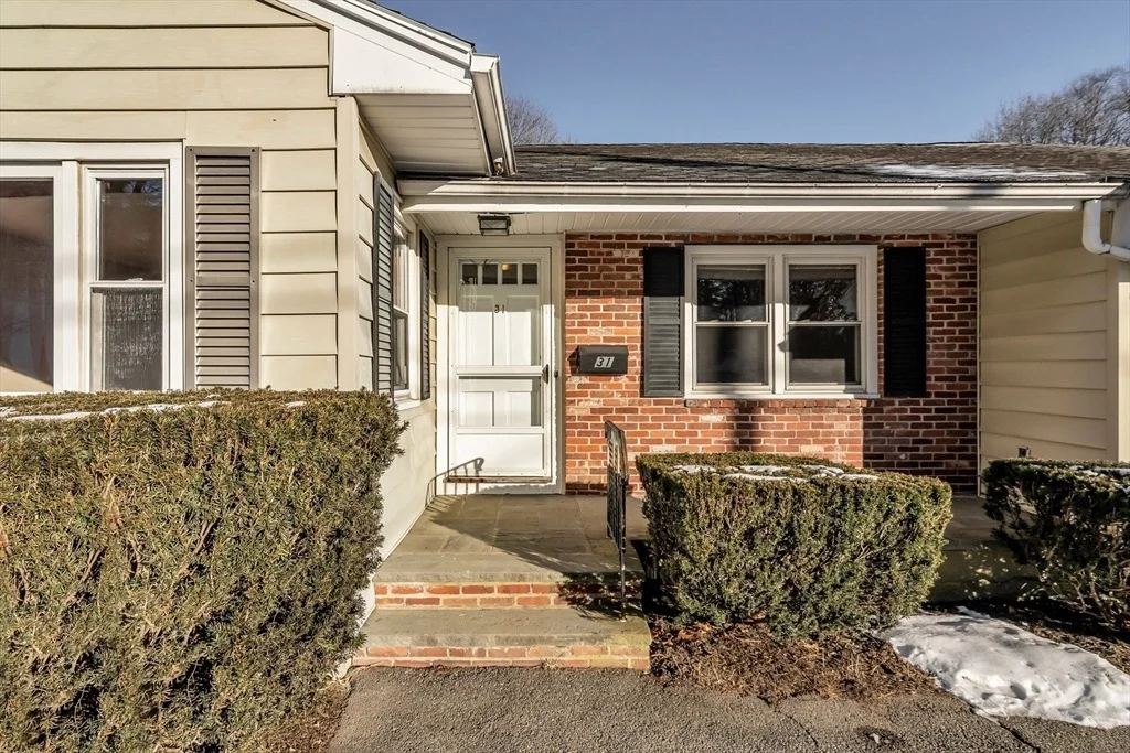 Photo of 31 Webster Ave