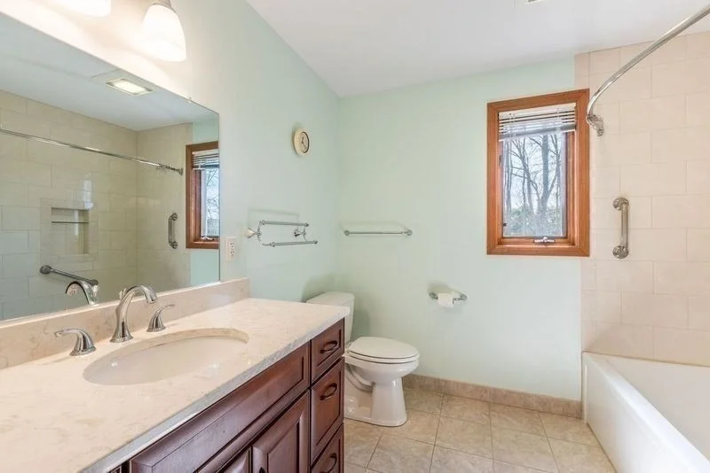 Photo of 27 Emily Ln