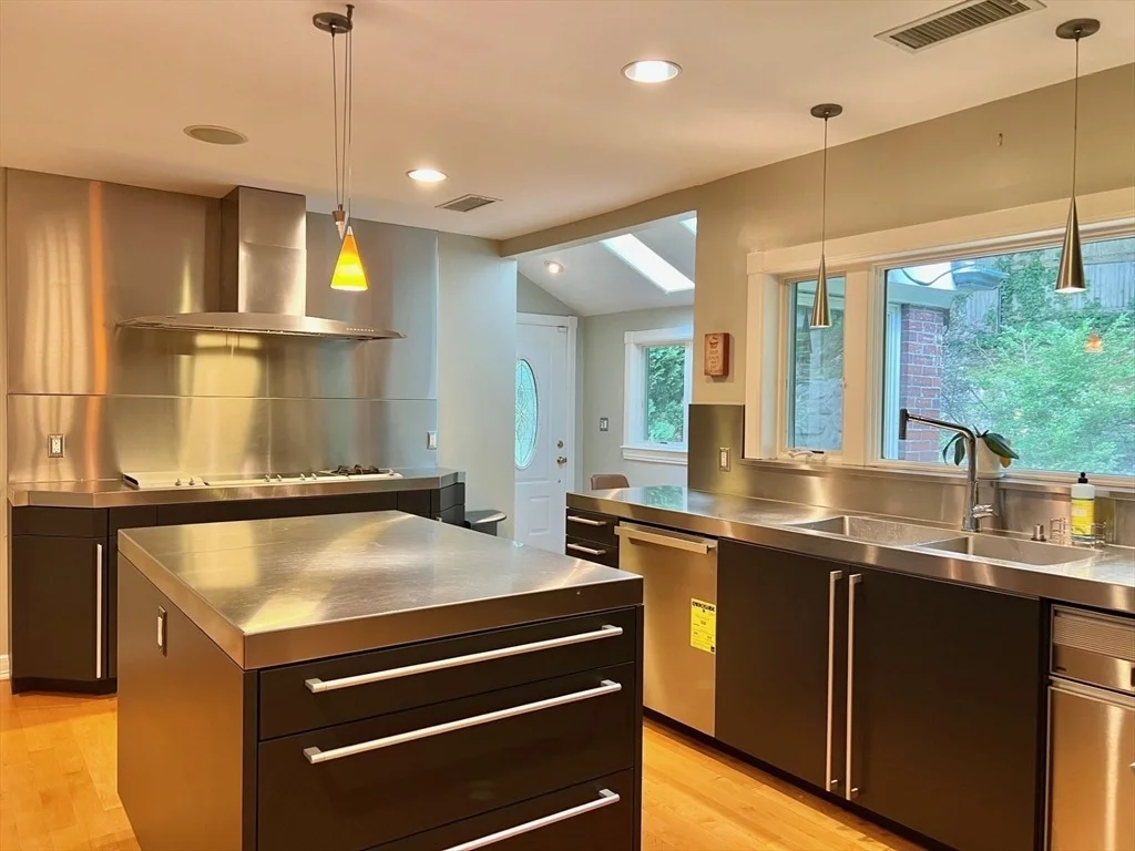 Photo of 75 Lee Street