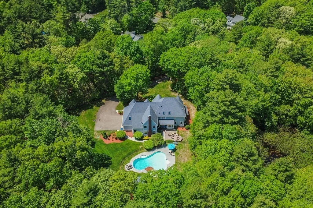 Photo of 11 Windsor Dr
